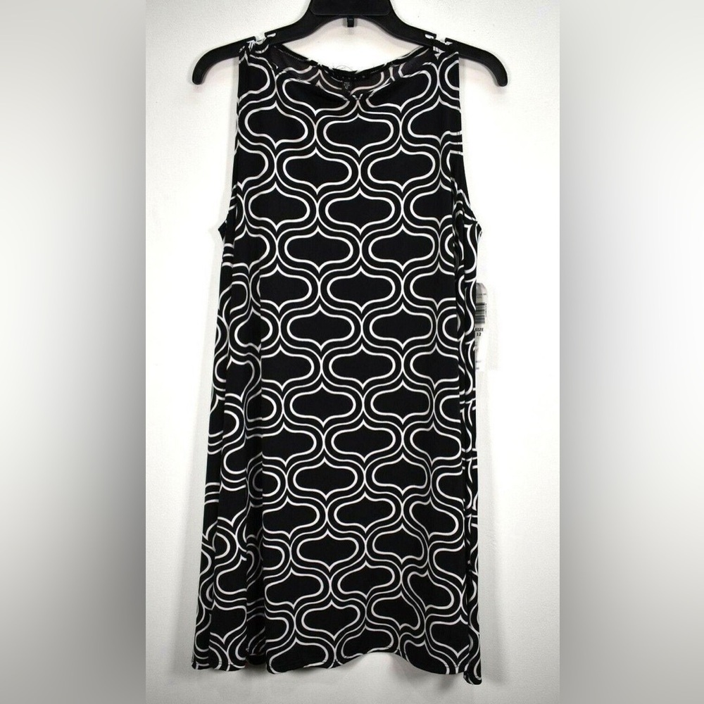 Tiana B. Size 14 Black and White Geometric Dress